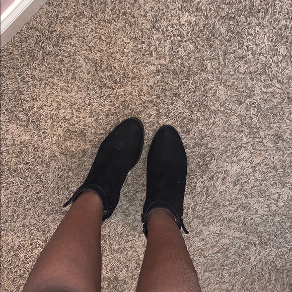 Black ankle booties - Picture 2 of 6